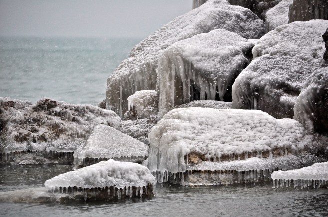 Icicles, Lake Forest Beach